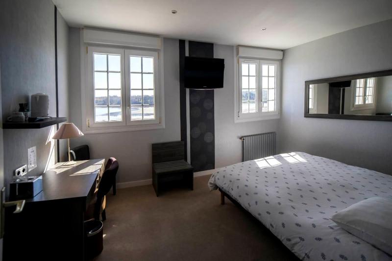 Double Room with Sea View image 1