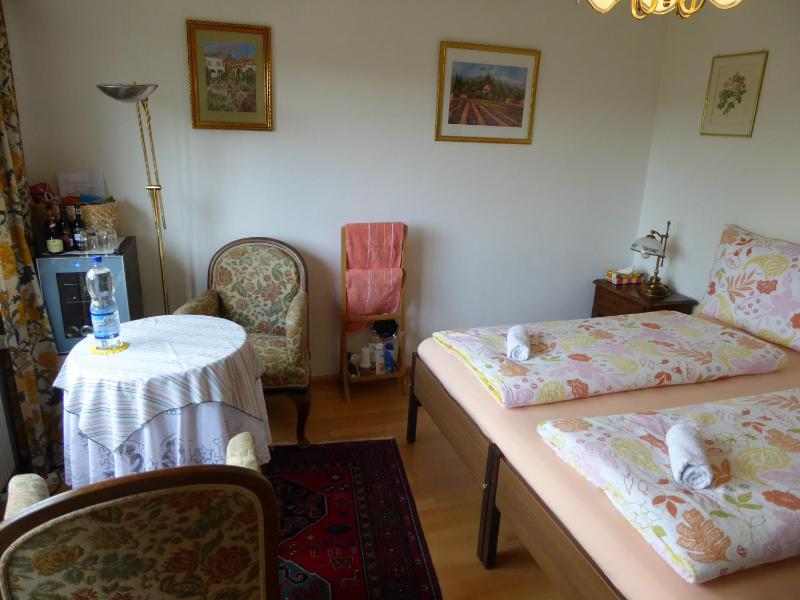 Twin Room with Shared Bathroom and Balcony image 2