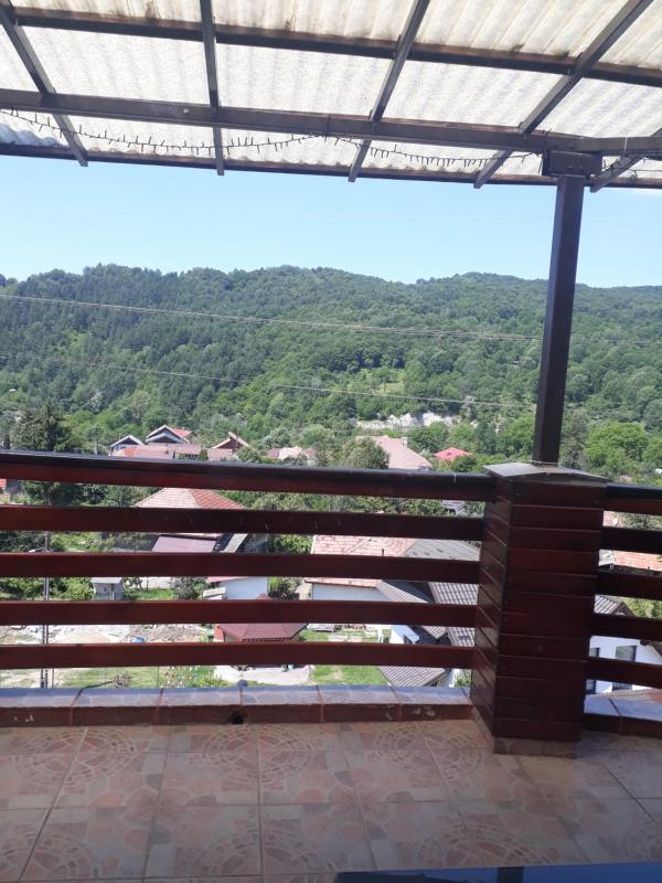 Standard Twin Room with Mountain View image 2