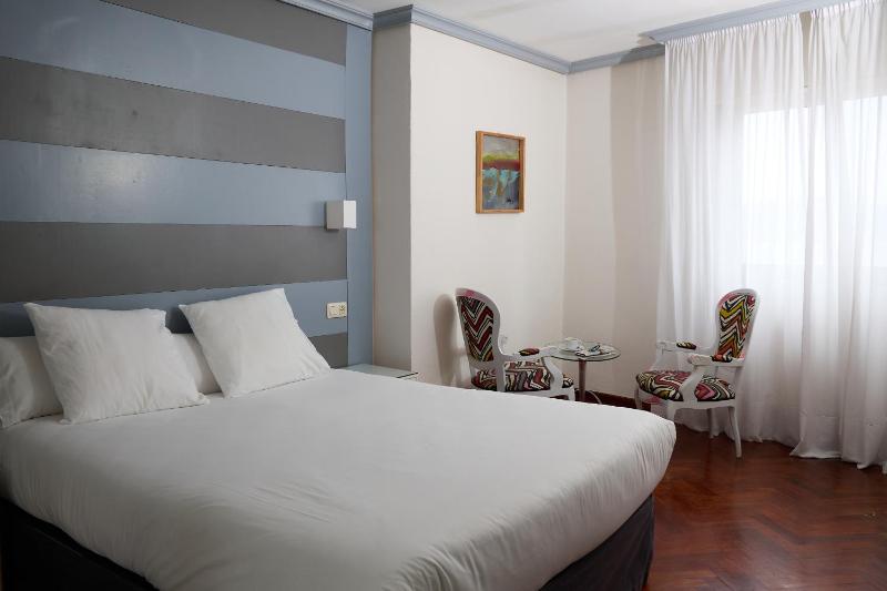 Two-Bedroom Apartment with Sea View image 1