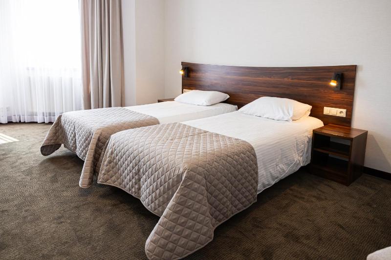 Double Room image 2
