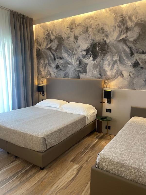 Triple Room image 1