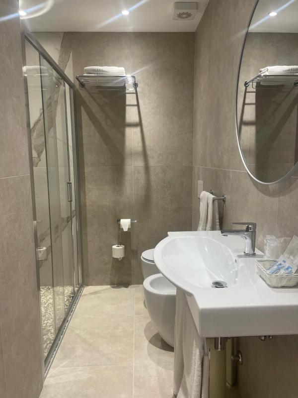 Triple Room image 4
