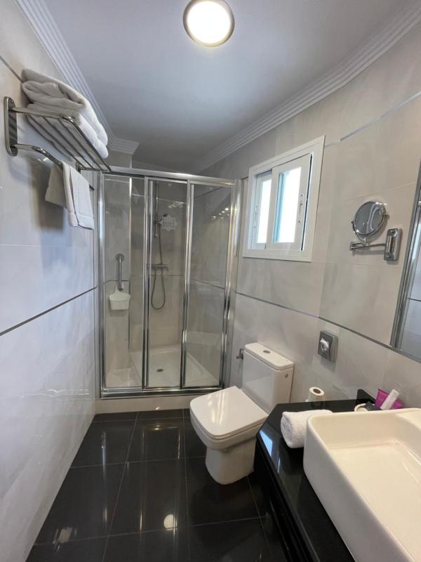 Single Room image 2