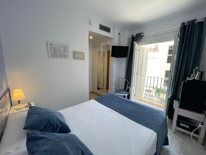 Single Room image 4