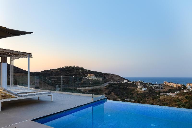 Royal Garden Villas - image 13