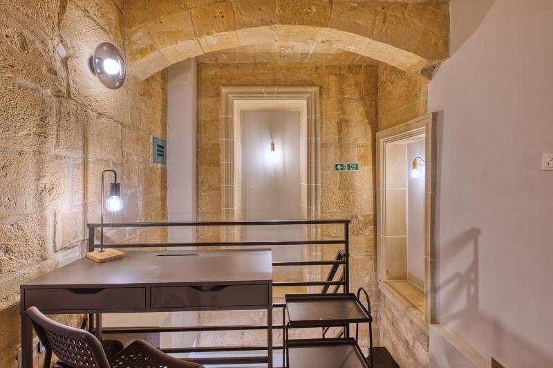 Charming Modern duplex in city center JMBA1-1 - image 11