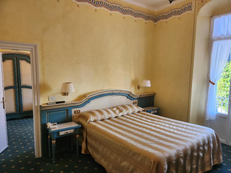 Suite with Lake View image 2