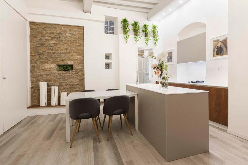Deluxe Pitti Suites by MMega - image 9