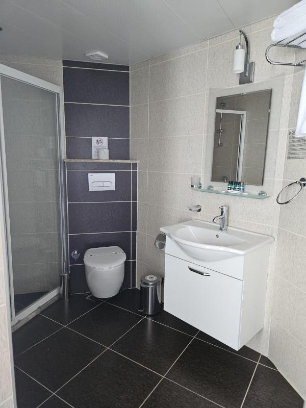Suite with Sea View image 2