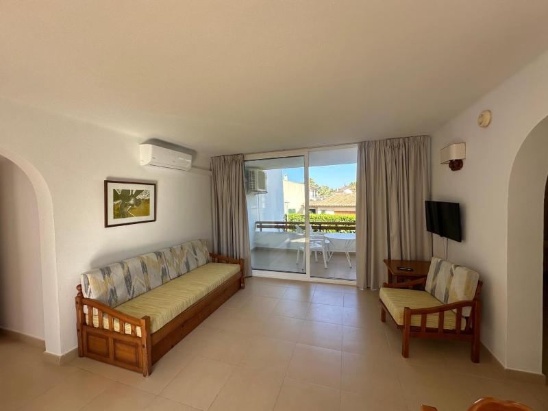 One-Bedroom Apartment (2 Adults + 1 Child) image 3