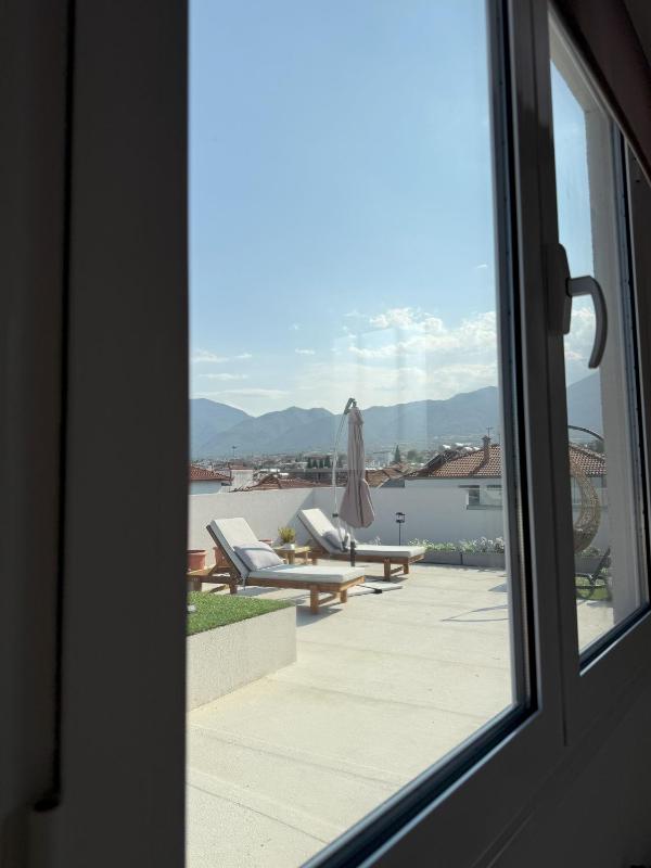 Deluxe Triple Room with Sea View image 3
