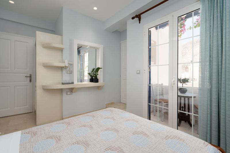 Double or Twin Room image 3