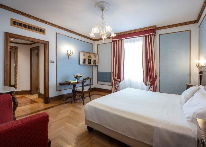 Junior Suite image 4