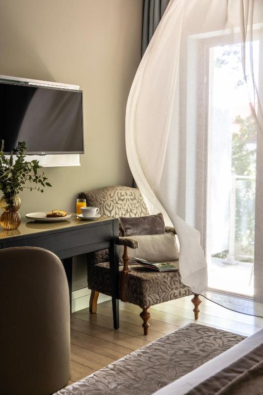 Executive Double Room image 3