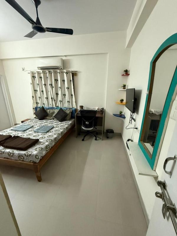2 BHK Comfy Apartment Gachibowli - image 3