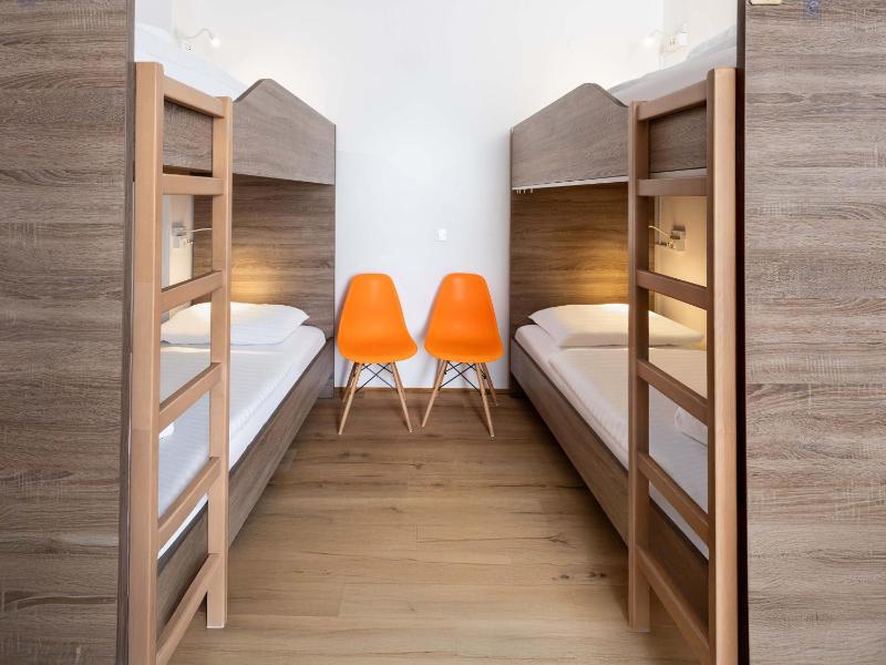 Bed in 5-Bed Mixed Dormitory Room image 3