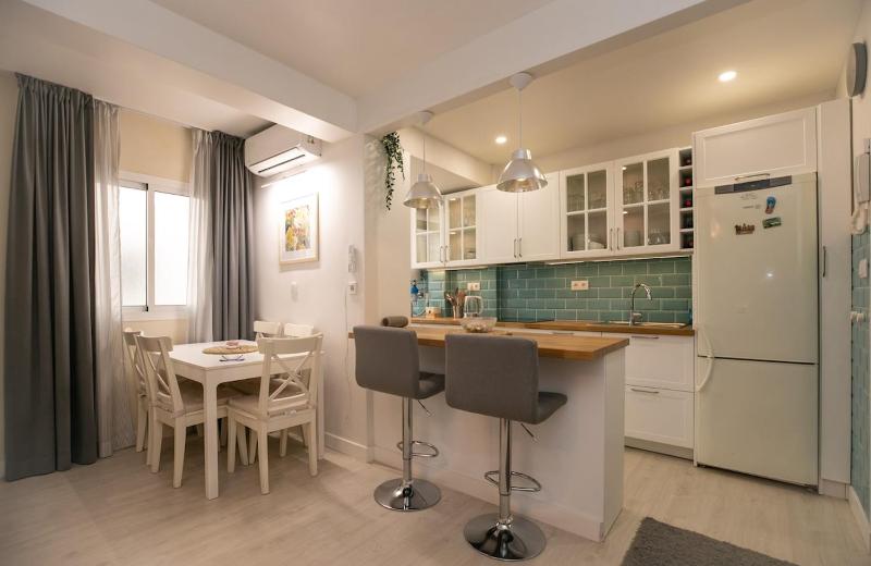 2 bedroom Central Apartment in Torremolinos - image 13