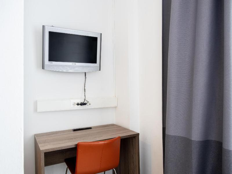 Single Room image 4