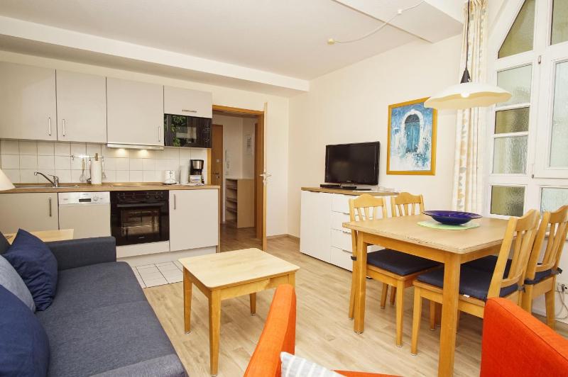 Strandresidenz Brandenburg Ferienwohnung 31 mit Sauna- und Schwimmbadnutzung im AHOI Sellin - image 3