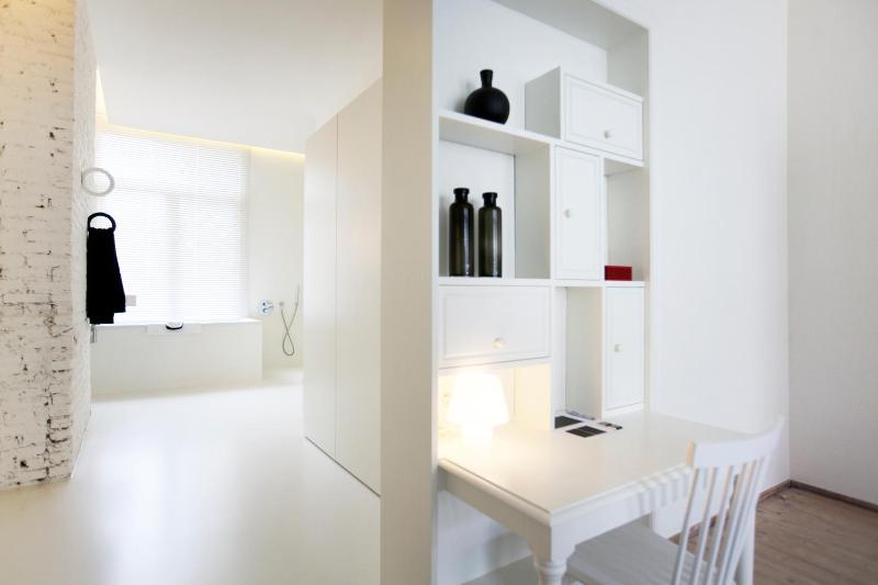 Deluxe Suite image 2