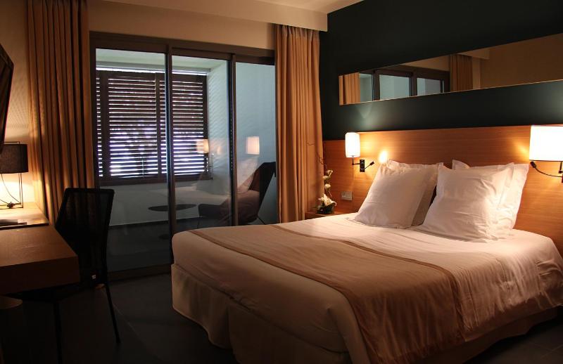 Superior Room with Sea view image 3