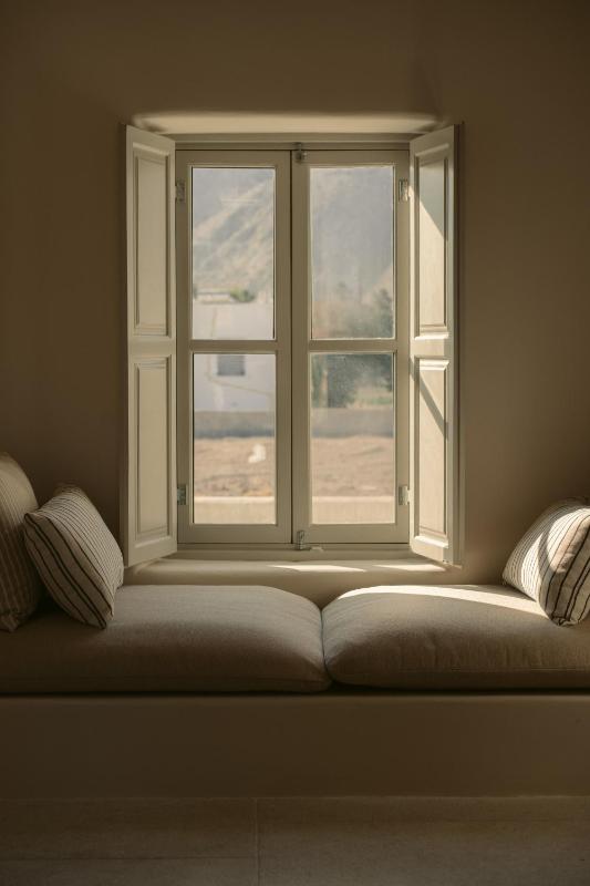 Deluxe Suite with Private Pool image 4