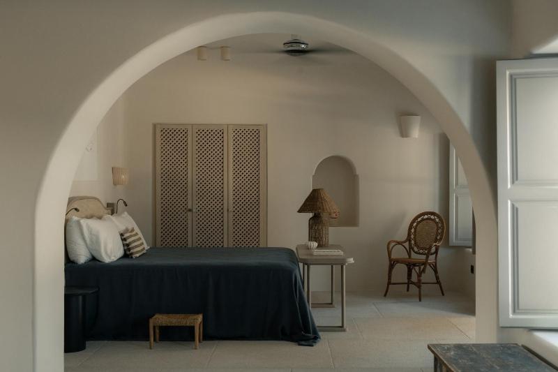 Deluxe Suite with Private Pool image 2