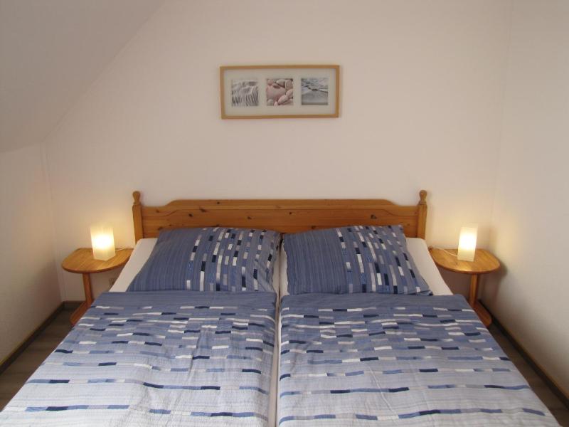 One-Bedroom Apartment image 4