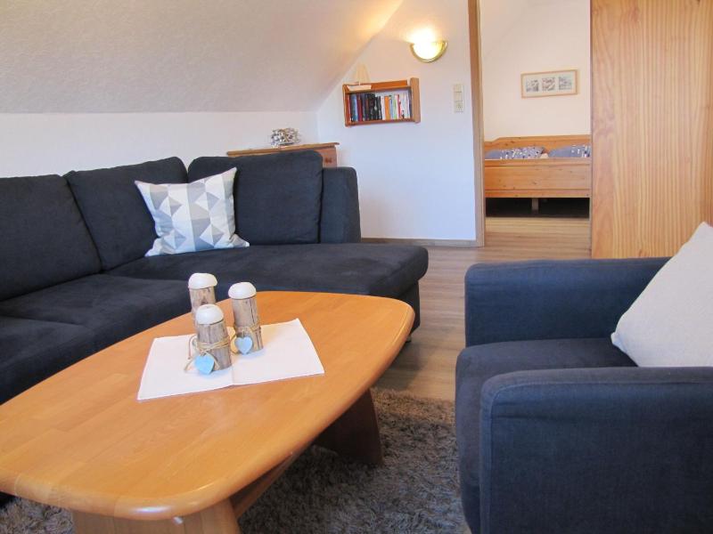 One-Bedroom Apartment image 3