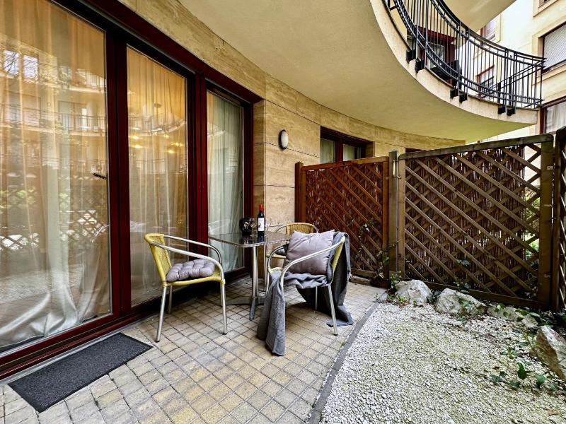 Comfort Downtown Apartments - image 5
