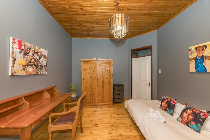 Escape to tranquility in Claremont - image 14