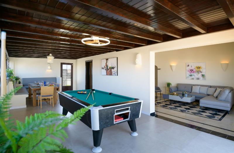 Villa image 2