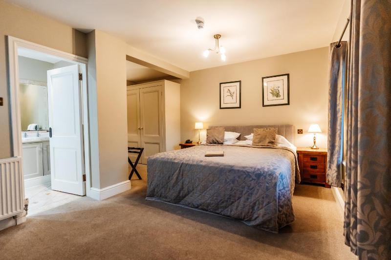 Double Room image 1