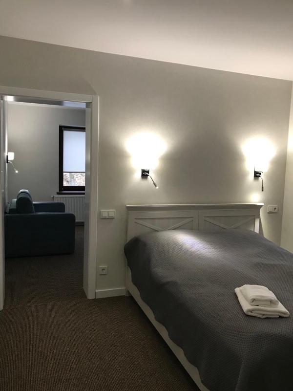 Large Double Room image 1