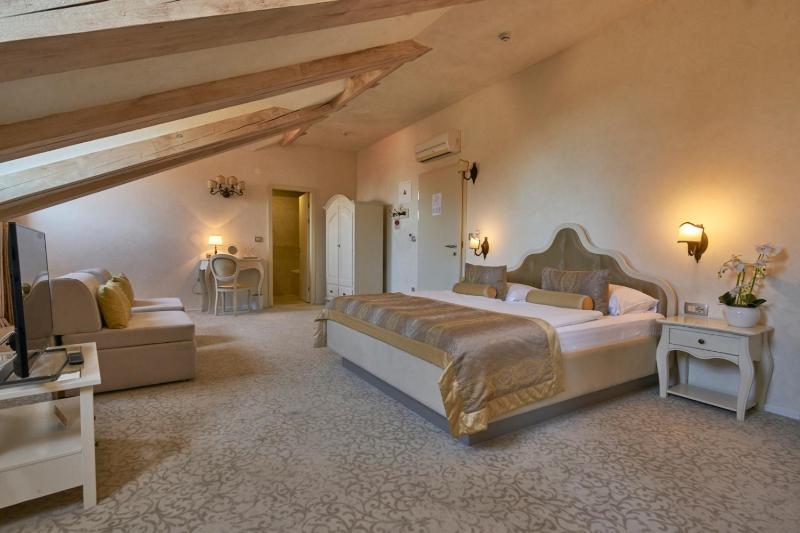 Junior Suite image 1