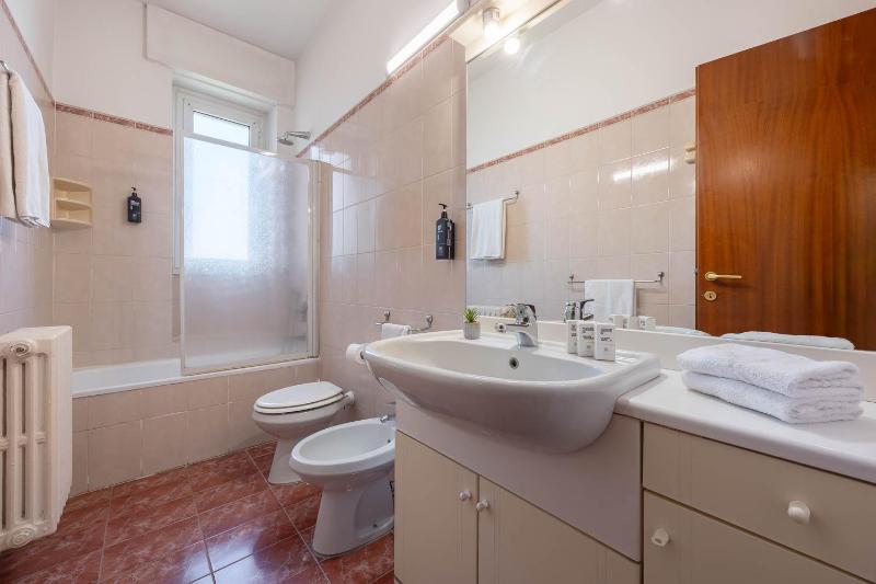 Double Room with Kitchenette image 3