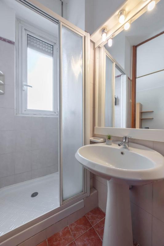 Single Room with Kitchenette image 2
