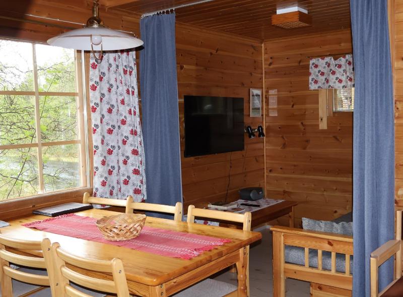 Two-Bedroom Chalet with Sauna and Fireplace image 4