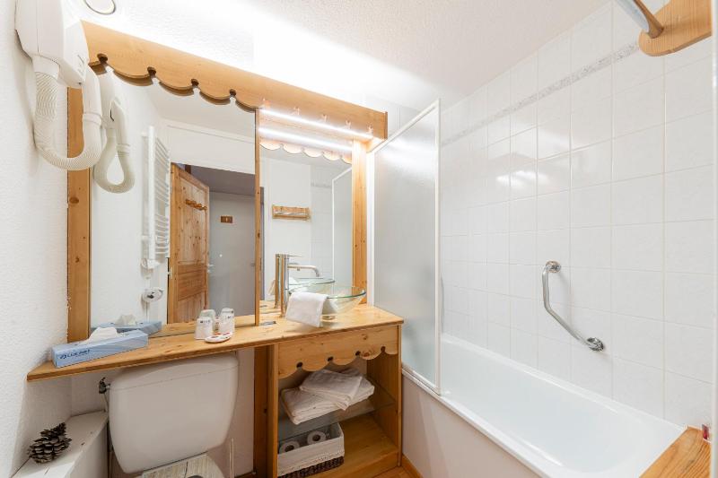 Standard Double Room image 3