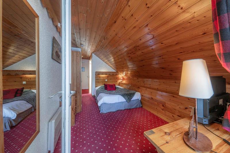 Standard Double Room image 2