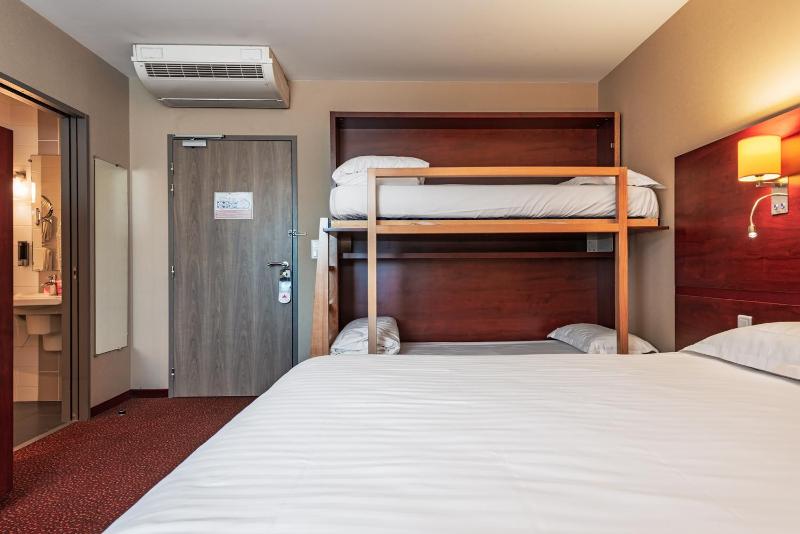 Triple Room image 4