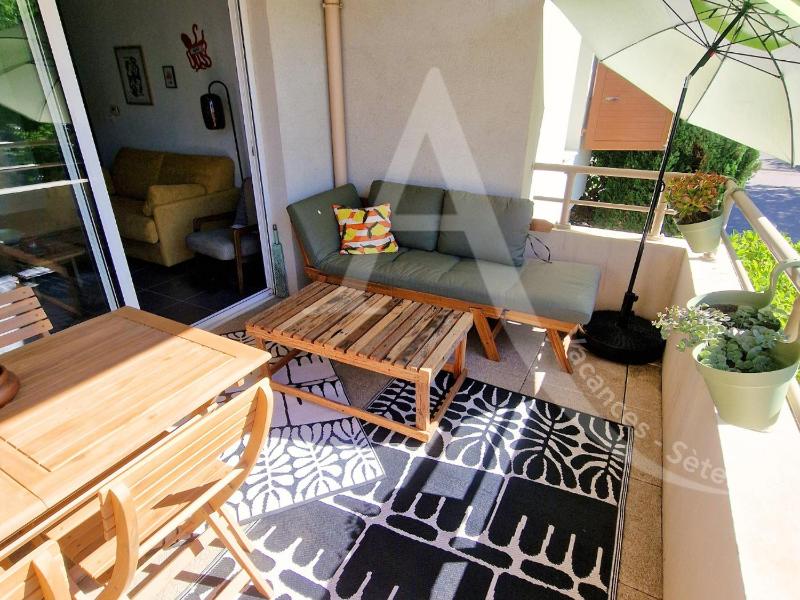T2 moderne avec terrasse WiFi et place de parking - image 7