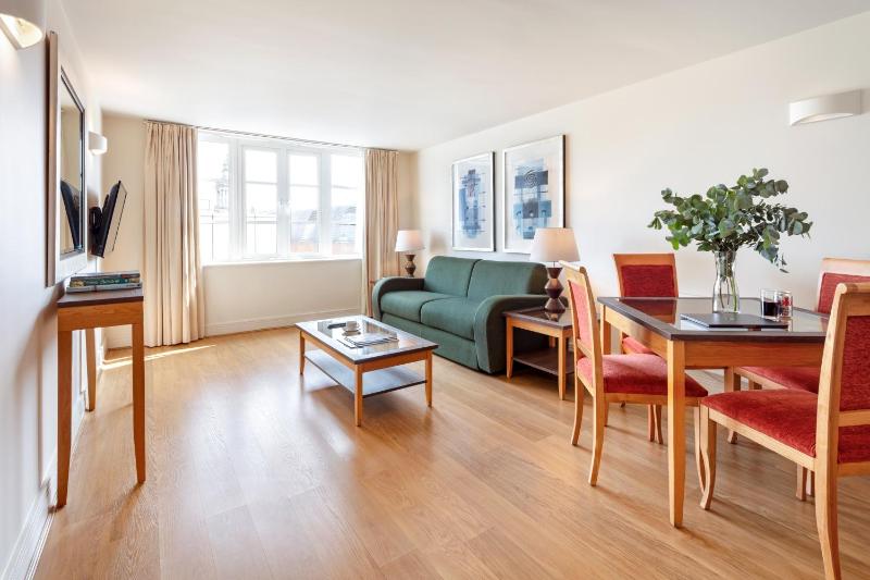 One-Bedroom Apartment image 1