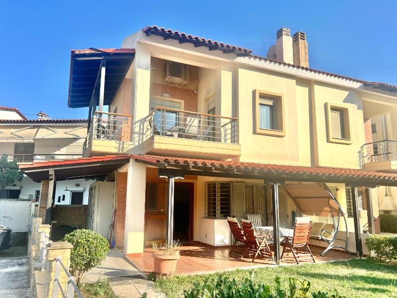 Villa - Beach Front image 4