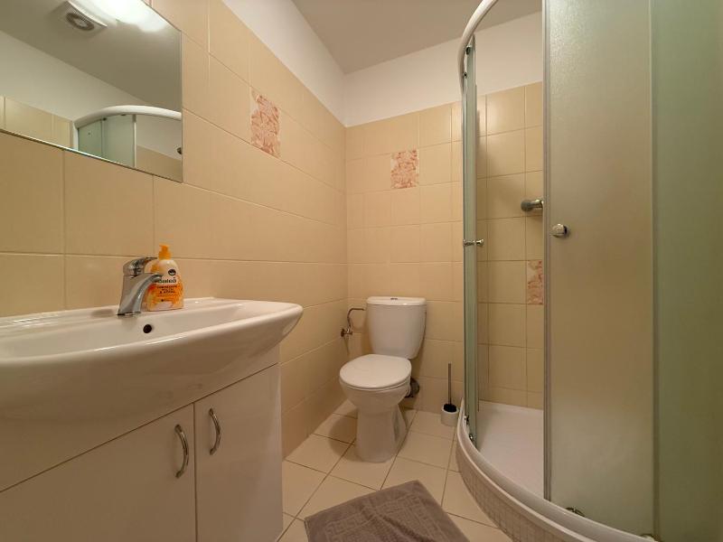 Standard Double or Twin Room image 3