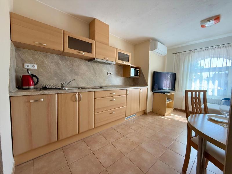 Superior Family Room image 1