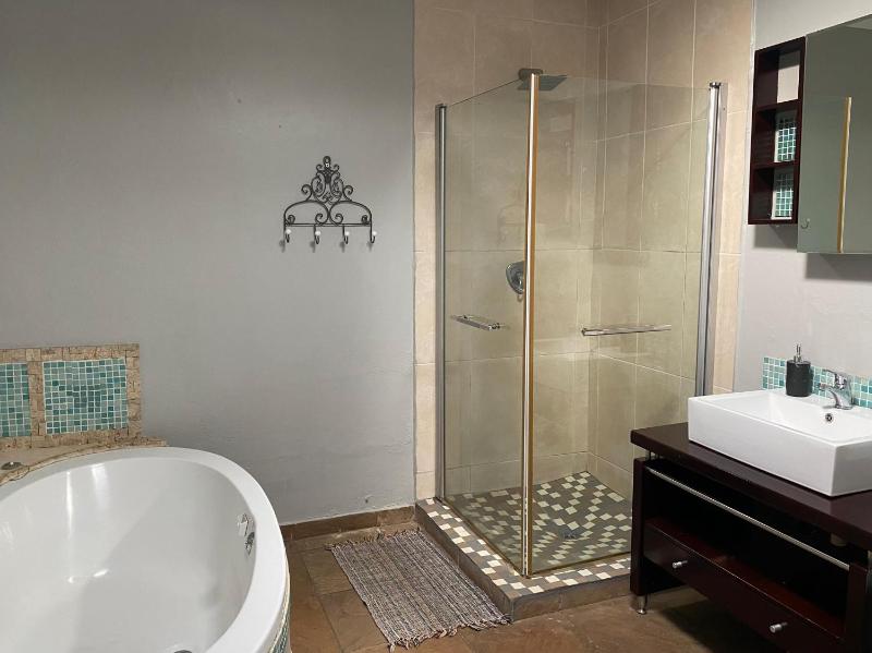 Waterkloof Glen Guest House - image 8