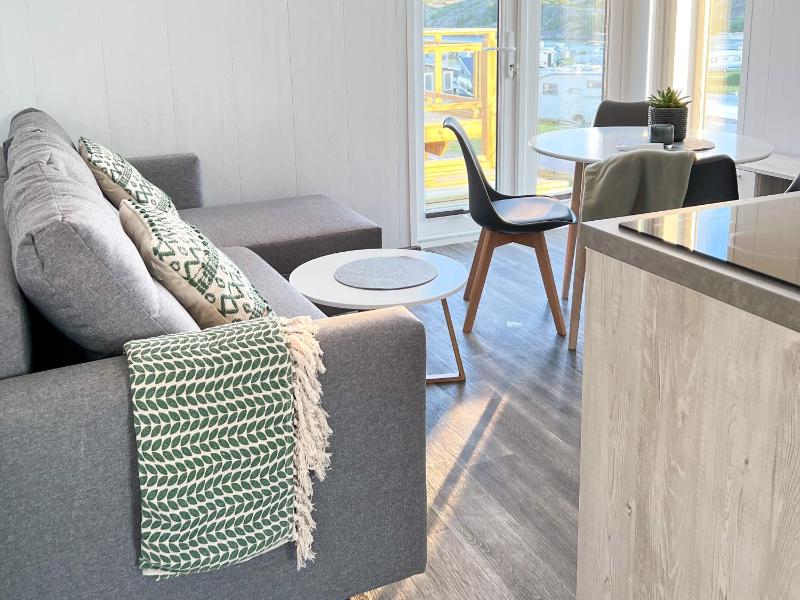 Deluxe Bungalow with Sea View image 3