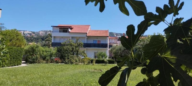 Apartment Ivanka - image 10